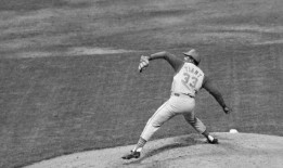 路易斯·提昂特(Luis Tiant)去世，享年83岁这位魅力非凡的古巴人曾带领红袜队(Red Sox)接近总冠军