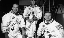 指挥阿波罗8号的宇航员弗兰克·博尔曼去世，这是第一次载人绕月飞行任务