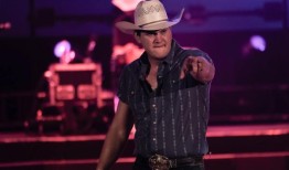 最近加冕的大奥普里明星在巡演：如何找到票