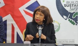 总理的频繁旅行令人不安-洛娜·史密斯