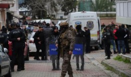 土耳其部长称，枪手在伊斯坦布尔教堂袭击中杀死一人