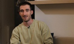 2017年失踪后在法国被发现的英国男孩亚历克斯·巴蒂发生了什么？