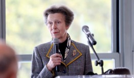 查尔斯国王的妹妹在“事故”后入院治疗