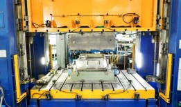 逐步掌握模具生产技术，确立供应链地位