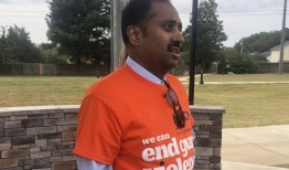 全国有色人种协进会抗议自由母亲组织出席麦迪逊街节日