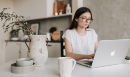 有远程员工吗？请参阅适合您的小型企业的7种最佳远程访问软件解决方案