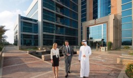 Rakez, CBI合伙人，以提高商业银行业务流程