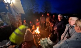 揭穿：罗斯克雷亚在球拍厅抗议中分享的误导性说法