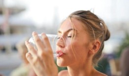 喝一杯盐水是最终负担得起的健康妙招吗？