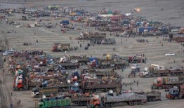 巴基斯坦高级政治家在阿富汗会见隐居的塔利班最高领袖