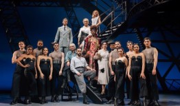 “这就是你所感受到的性感!”来看看百老汇舞台剧《伦皮卡》的演员和创作团队吧