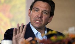 德桑蒂斯不会谴责马斯克支持反犹太主义帖子他说，我没有看到这条评论