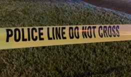 伯明翰西部两辆车之间疑似发生枪战，一名男子受伤危及生命