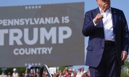 特朗普誓言重返拍摄现场，奥巴马支持哈里斯