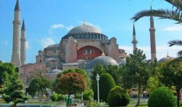土耳其对参观圣索非亚大教堂的游客收取25欧元的门票