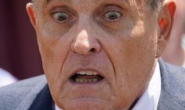 鲁迪·朱利安尼的传记作者讲述了前特朗普律师的可怕处境